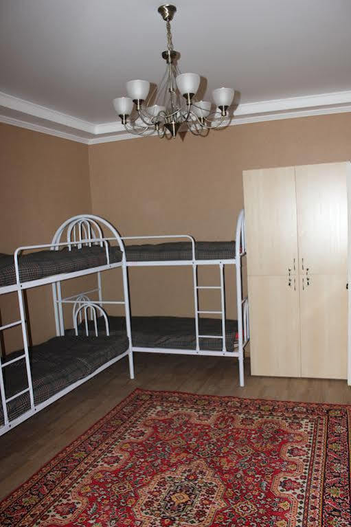 Almaty Central Hostel Екстериор снимка